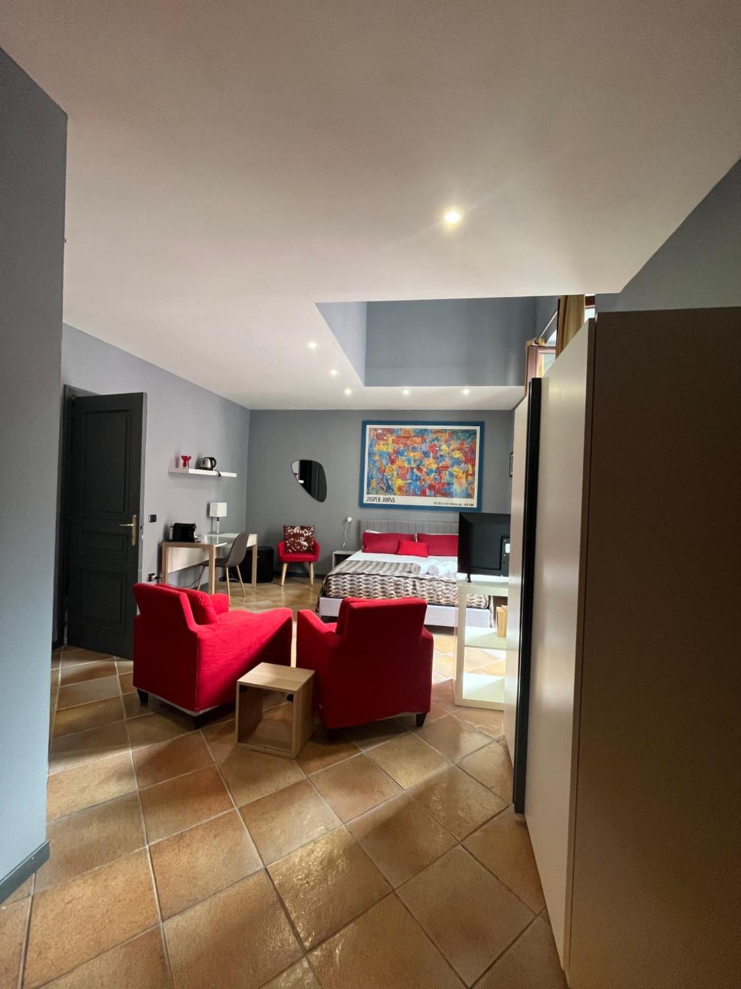 Naples Luxury Suites B&B מראה חיצוני תמונה