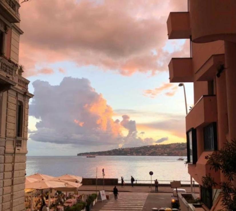 Naples Luxury Suites B&B מראה חיצוני תמונה