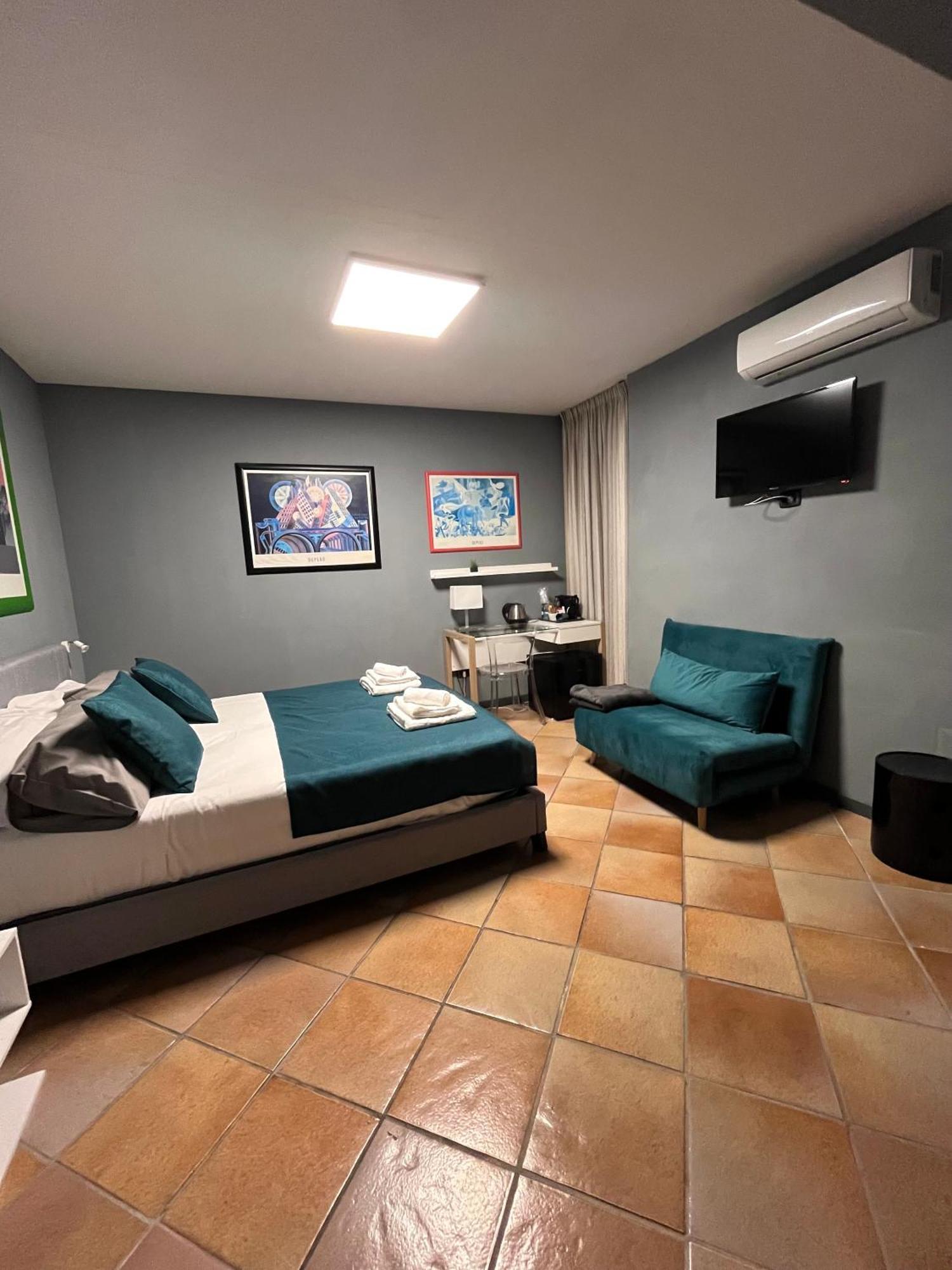Naples Luxury Suites B&B מראה חיצוני תמונה